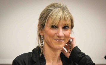 Intervista a Costanza Miriano “La famiglia e il ruolo della donna” Intervista a Costanza Miriano “La famiglia e il ruolo della donna”