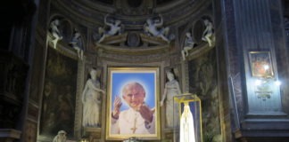 San Giovanni Paolo II ha rischiato di essere abortito