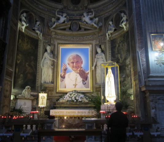 San Giovanni Paolo II ha rischiato di essere abortito