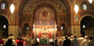 La preghiera di Santa Teresa di Lisieux per aiutare i sacerdoti